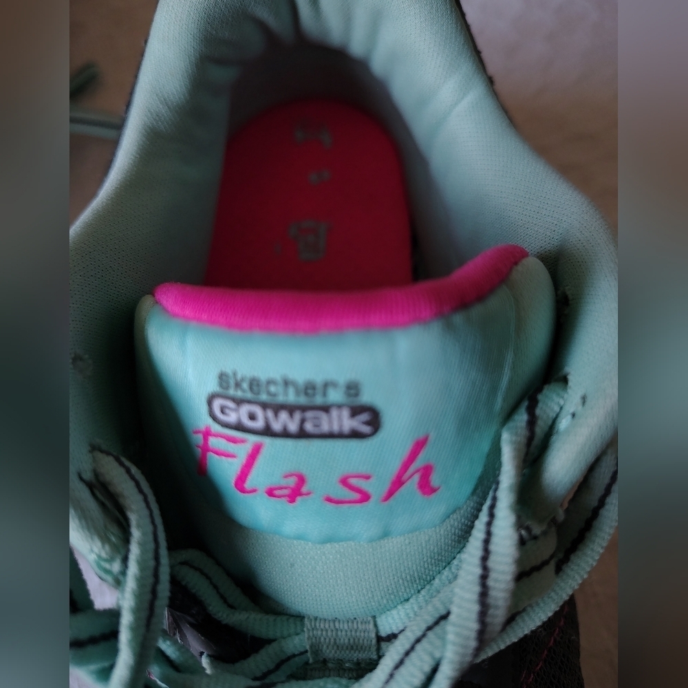 Skechers Go Wallk 2 Flash Women's Gray and Pink Athletic Shoes Size 11 - Picture 7 of 10
